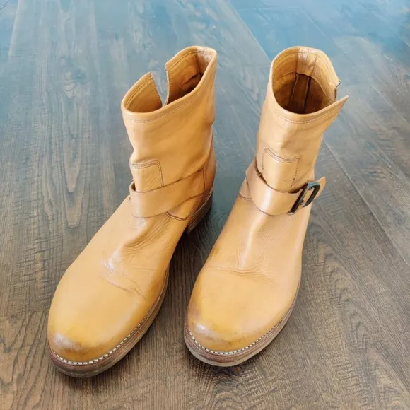 Frye Veronica Leather Boot
