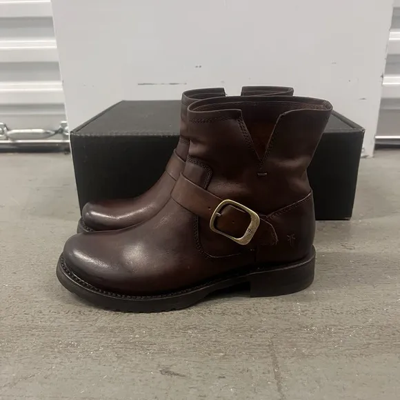 Frye Veronica Short Women's Size 6 Tan Motorcycle Riding Boots Equestrian