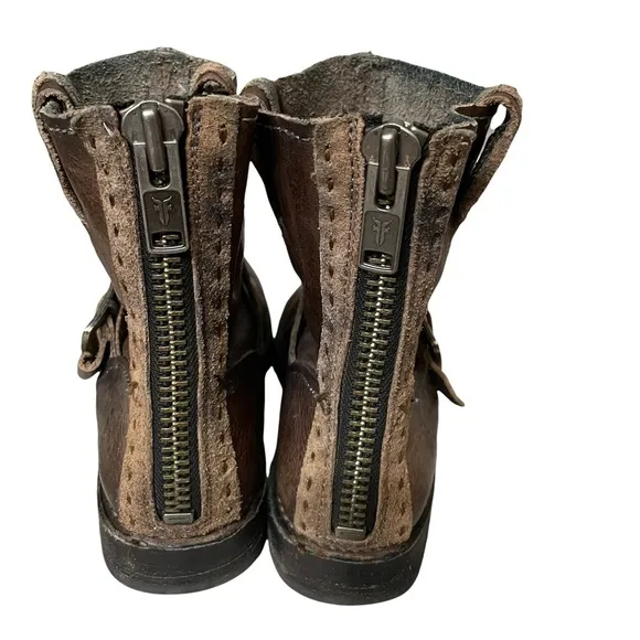 Frye Vicky Artisan Back Zip Brown Distressed Leather Ankle Boots Size 6.5