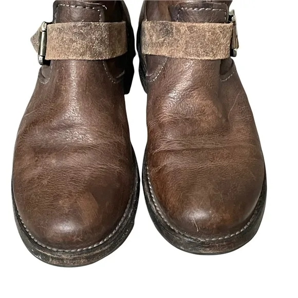 Frye Vicky Artisan Back Zip Brown Distressed Leather Ankle Boots Size 6.5