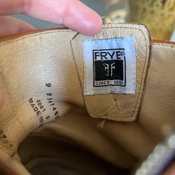 Frye Vicky Leather Booties Women’s Size 9