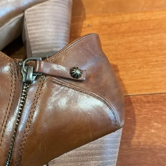 Frye Women's Reed Shootie Ankle Boot Caramel size 9