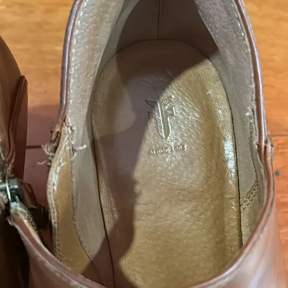 Frye Women's Reed Shootie Ankle Boot Caramel size 9