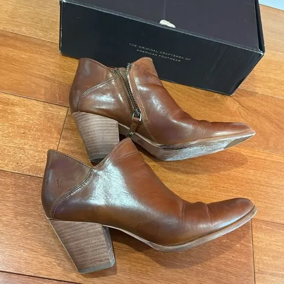 Frye Women's Reed Shootie Ankle Boot Caramel size 9
