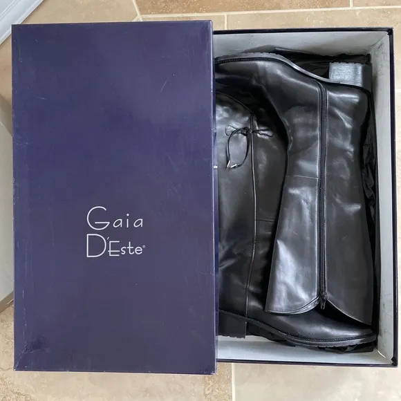 Gaia D’Este boots 40 tall High zipper EUC STACKED LOW rubber HEEL leather Italy