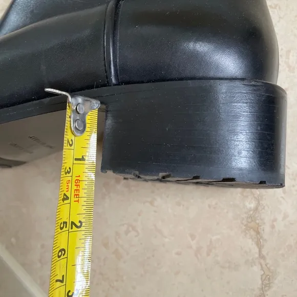 Gaia D’Este boots 40 tall High zipper EUC STACKED LOW rubber HEEL leather Italy