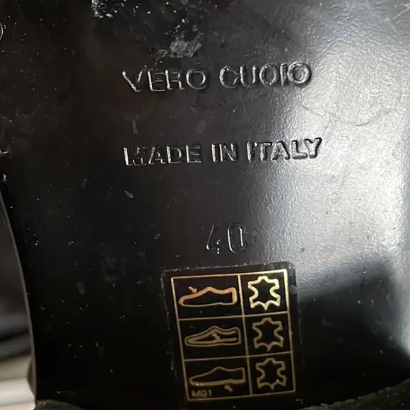 Gaia D’Este boots 40 tall High zipper EUC STACKED LOW rubber HEEL leather Italy