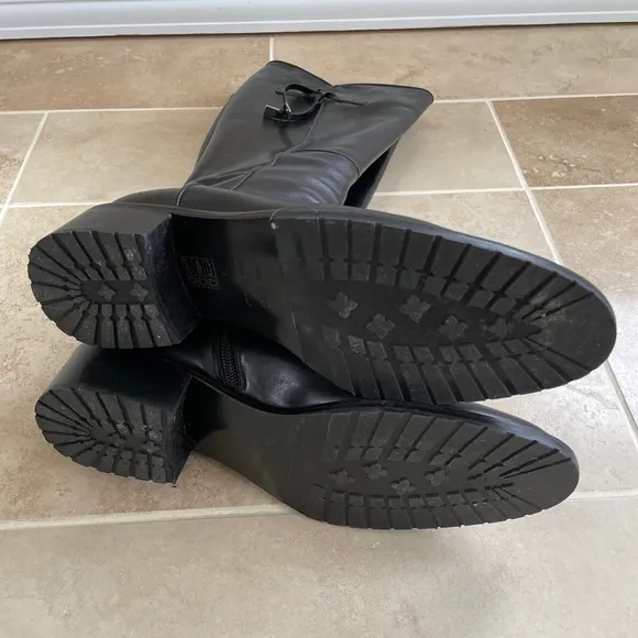 Gaia D’Este boots 40 tall High zipper EUC STACKED LOW rubber HEEL leather Italy