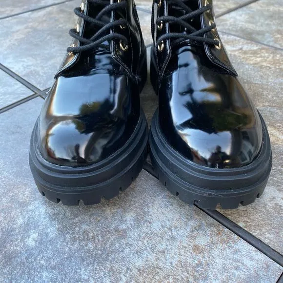 GB Black NEW Sky-Scraper Lug Sole Platform Lace-Up Patent Tall Boots Size 6