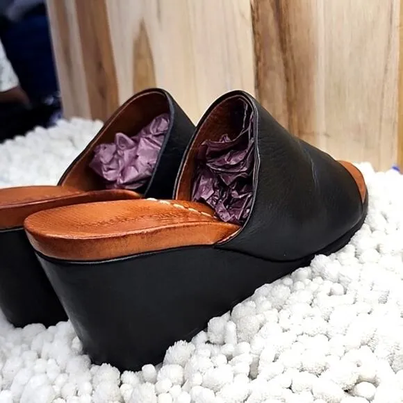 GENTLE SOLES # GABE OLICOUS BLACK LEATHER CLOGS ¤VERY NICE¤ LADIES SIZE 8.5 🔥