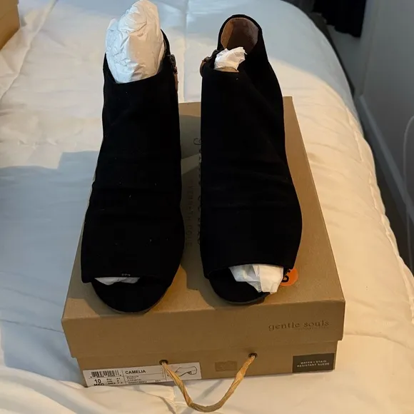 Gentle Souls Camelia Boots