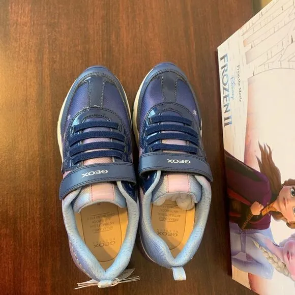 Geox Disney space club light up super comfortable sneaker size 3,5