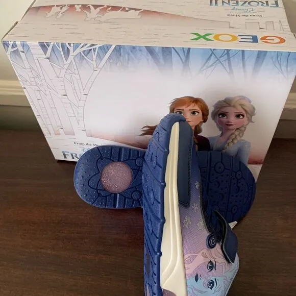 Geox Disney space club light up super comfortable sneaker size 3,5