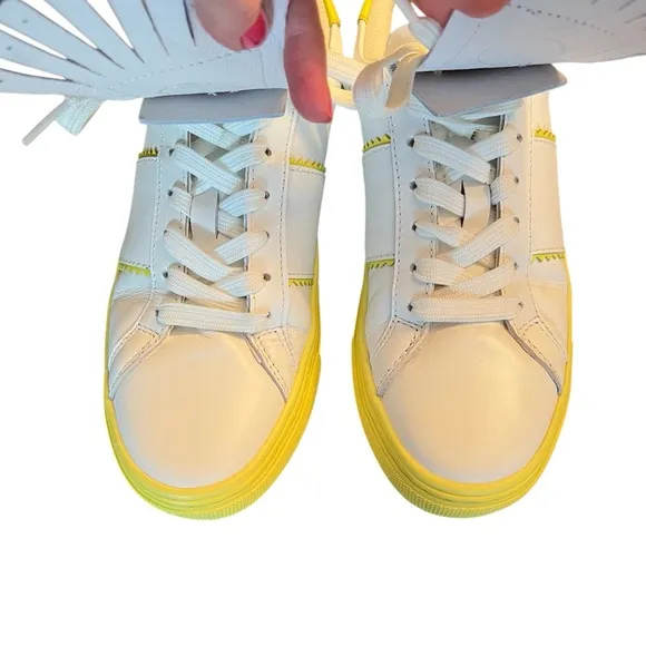 G/FORE Women's Contrast Accent Kiltie Durf Golf Shoes in White Size 8.5 ($225)