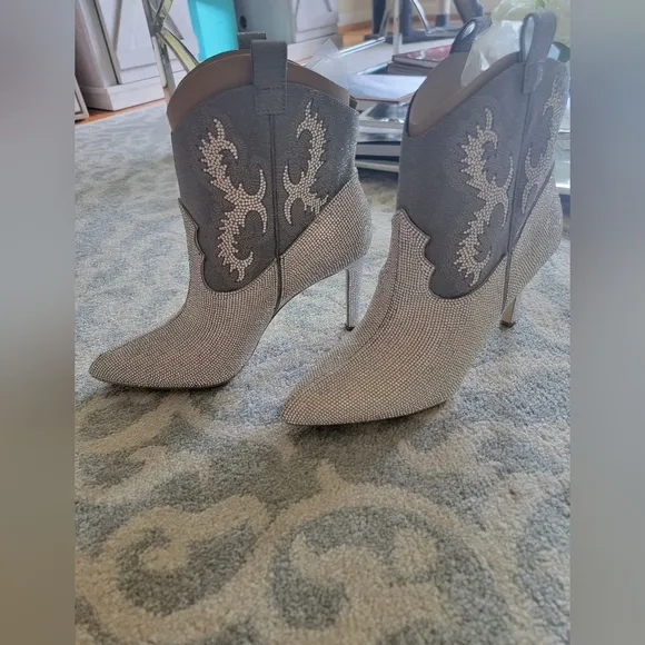 Gianni Bini size 10 never worn rhinestone cowboy ankle boots