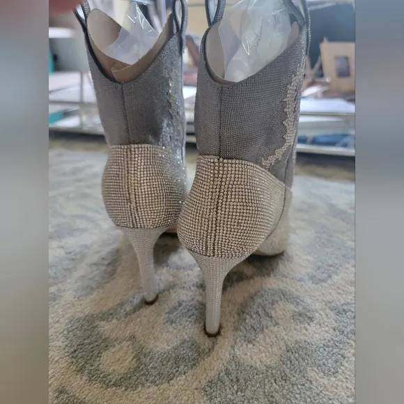 Gianni Bini size 10 never worn rhinestone cowboy ankle boots