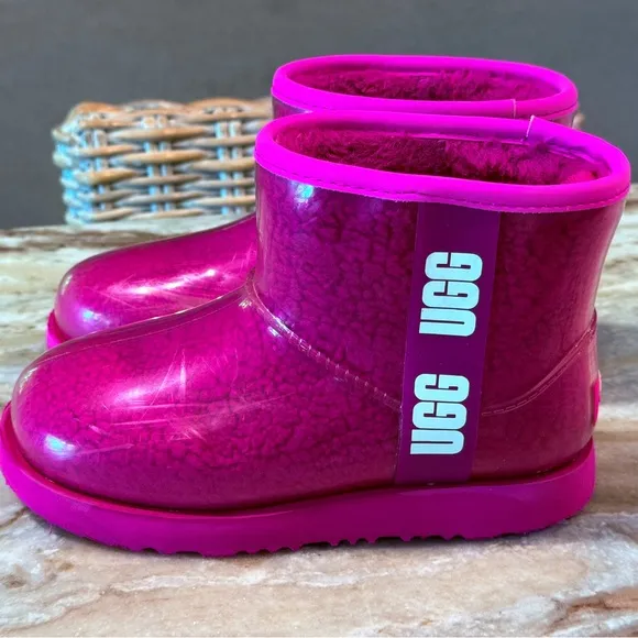 Girls UGG Classic Clear Mini II pink boots- Size 2