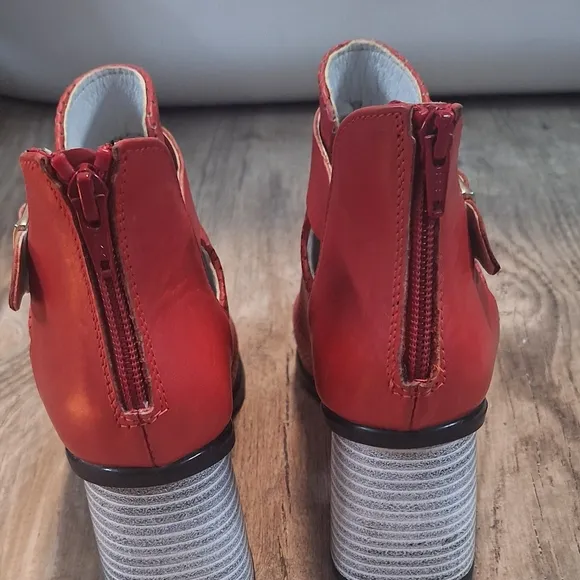 Girotti Women's Red Perforated Ankle Boots Sz. 37