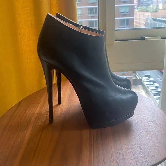 Giuseppe Zanotti Stilettos, Size 8.