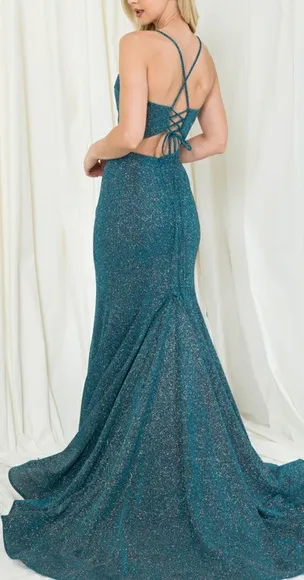 Glitter prom party fitted gown.