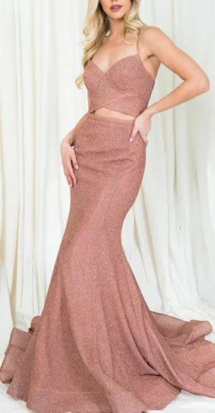 Glitter prom party fitted gown.