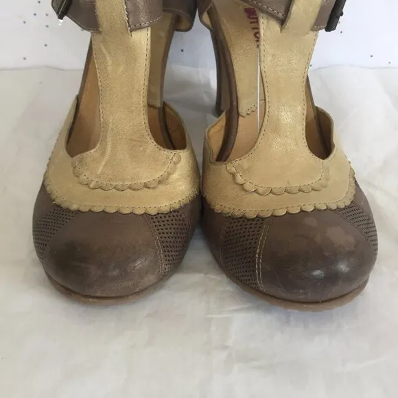 Gold button Taupe Brown Metallic Leather T Strap Pumps - Size 40.  US 9