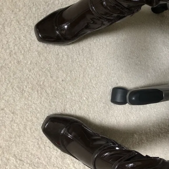 Gorgeous Wet Look Mid-calf Boots