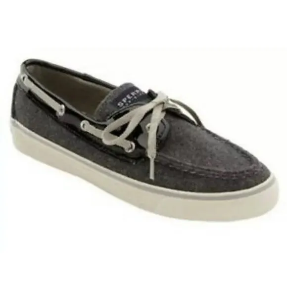 Grey Sperry Bahama topsiders size 7