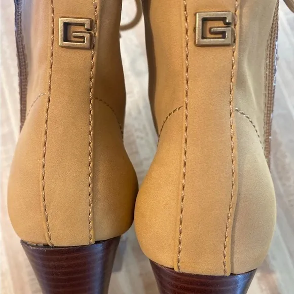 Guess boots size 5.5