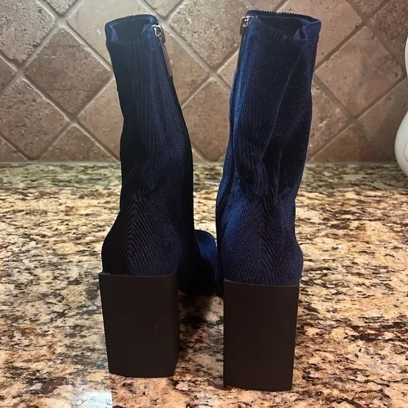 H by Halston Kandi Blue Corduroy Ankle Boots Size 6 NEW