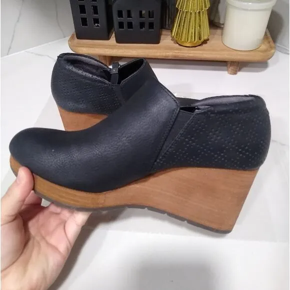 [H446] Dr. Scholl's Black Leather Wedge Ankle Boots, Size