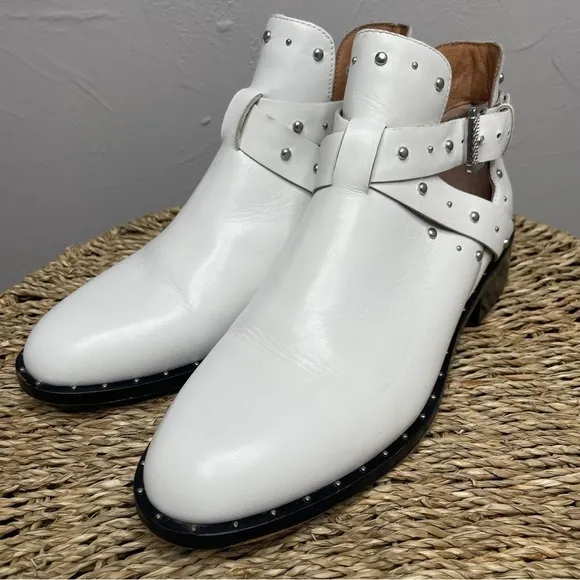 HALOGEN Hailey White Leather Studded Ankle Boots Size 7