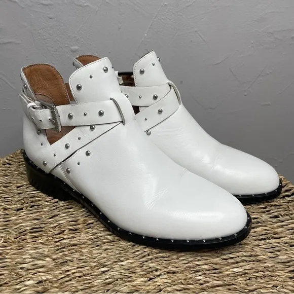 HALOGEN Hailey White Leather Studded Ankle Boots Size 7