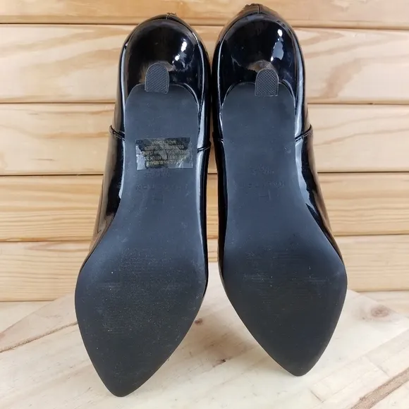 Halston MUMBAI Black Vegan Leather Ankle Boots Booties Heeled Back Zip Women's 9