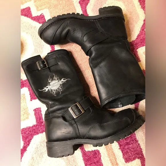 Harley Davidson black buckle grey logo Size 9 Mens Motorcycle Boots used