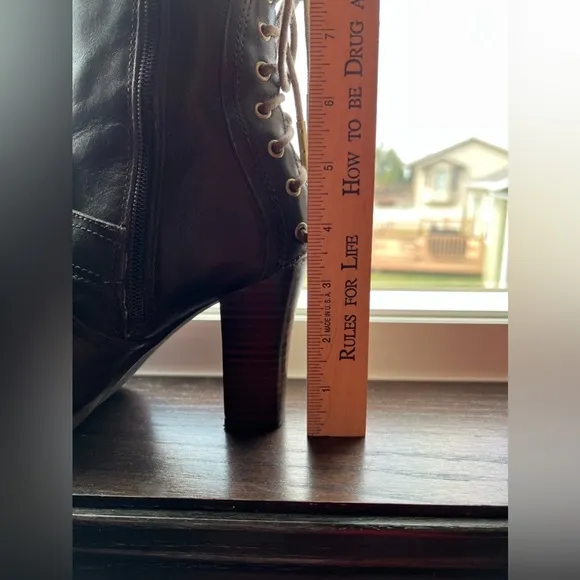 HARLEY DAVIDSON LADIES SIZE 6 LEATHER BOOTS GORGEOUS BROWNIE BROWN GENTLY USED