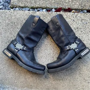 Harley-Davidson Motorcycle Boots 98045 Mega Harness Black Leather Sz 10