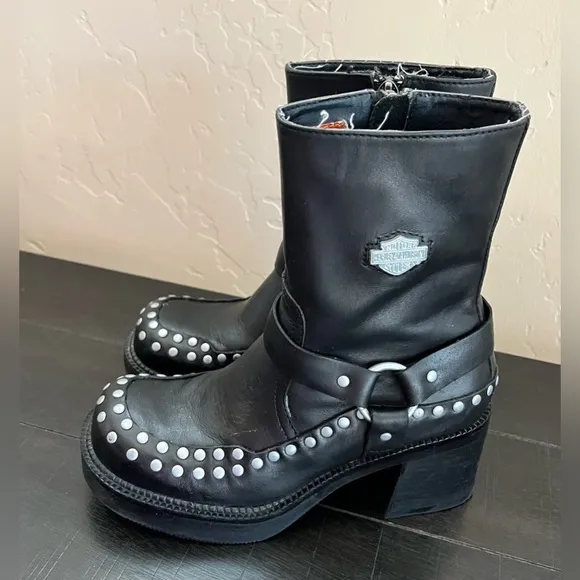 Harley Davidson Women's Studded Leather Motorcycle Boots Size 5 (US) #84227