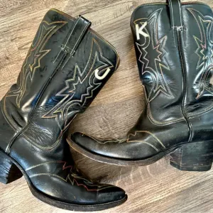 Heritage Black Leather Western Boots