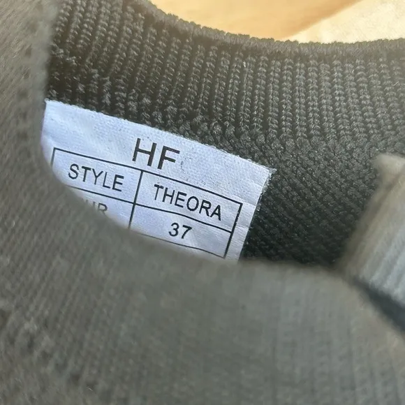 Hike footwear Theora Ergonomic Nonslip Barefoot Shoes sneaker unisex black EU 37