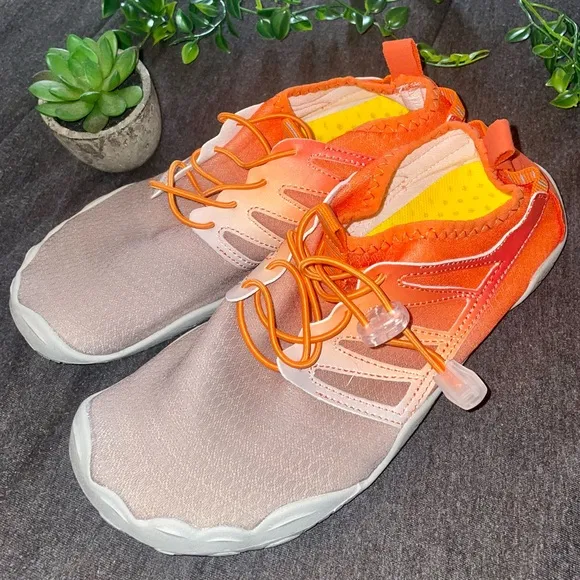 HIKE Healthy Footwear Soooo Comfortable!!!