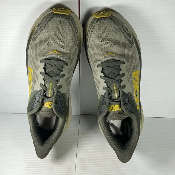 Hoka Challenger ATR 7