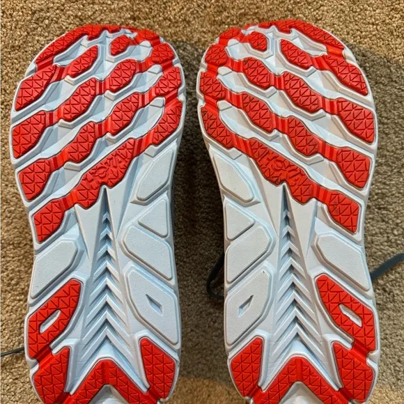 Hoka CLIFTON 8 (size 8.5) Gray and Yellow Running Shoes