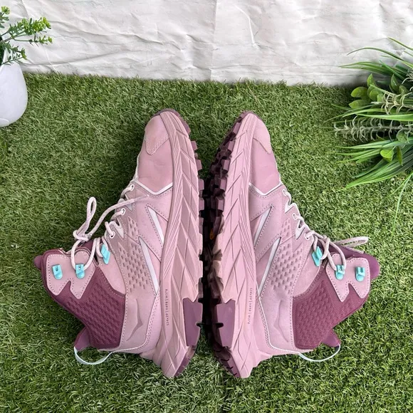 HOKA ONE ONE women Anacapa Mid GORE-TEX Hiking Shoes 10BElderberry/Grape wine