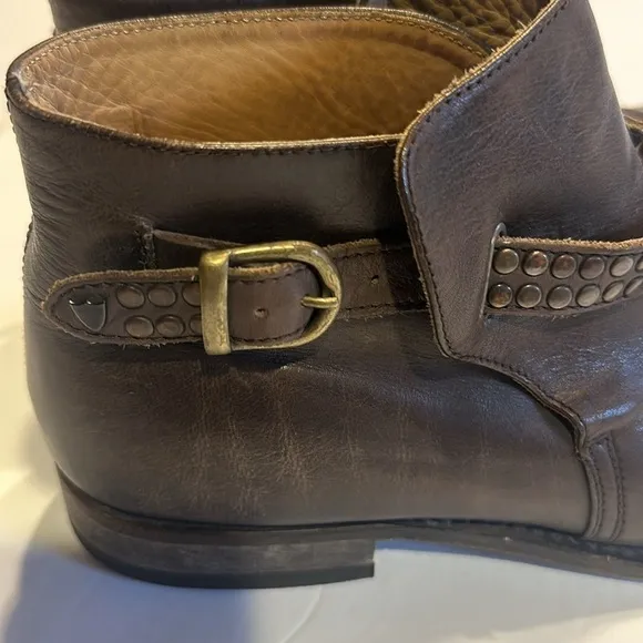Hollywood Trading Co HTC brown leather ankle boots w side adjust buckle Italian