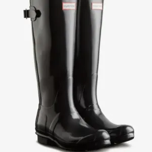 Hunter Original Tall Back Adjustable Gloss Rain Boots in Black, size 5
