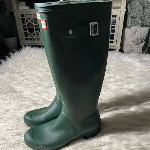 Hunter Tour Tall Rain Boots in Green