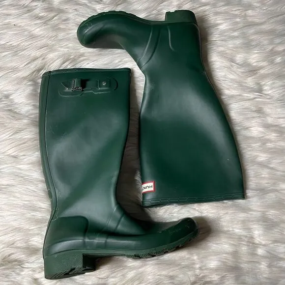 Hunter Tour Tall Rain Boots in Green