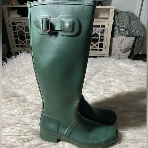 Hunter Tour Tall Rain Boots in Green
