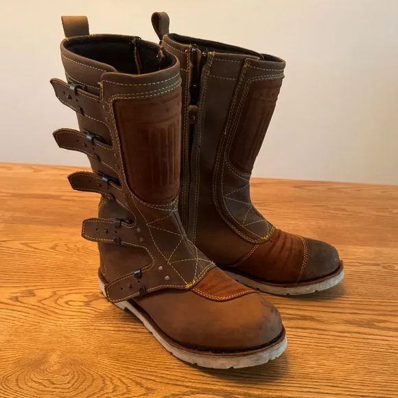 ICON ELSINORE MOTORCYCLE BOOTS SIZE 9.5